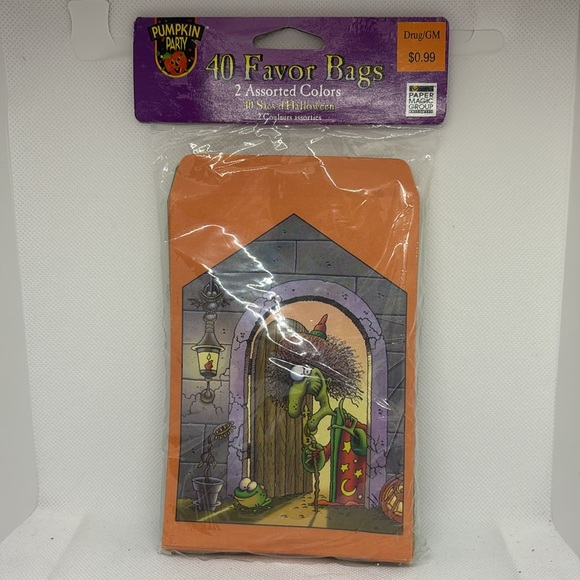40 Halloween themed paper favor bags by the Paper Magic Group - Picture 5 of 10